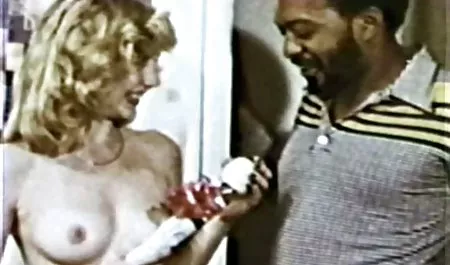 Полити Майо студенти секс