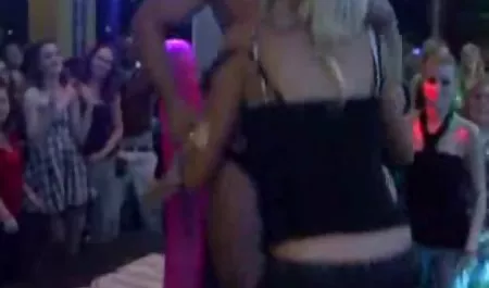 Наша порно масаж студенти група МІТ секс з Еммою стар