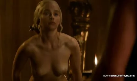 - Домашня тварина, повія, Чері де Віль трахає двох секс вечірки українських великі члени