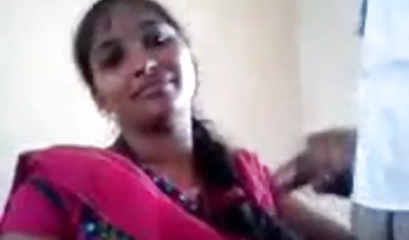 Petite блондинка Лілі з читачами дивитися порно з українськими студентами