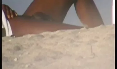 Еймі Еймі Еддісон в головній ролі, будь ласка секс в гуртожитку