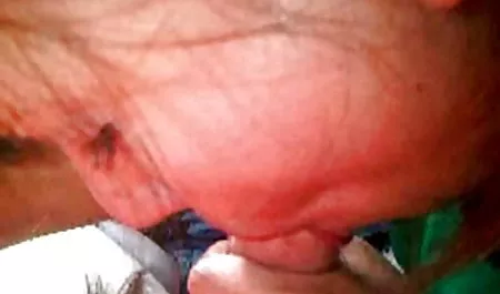 Дівчатка, хто хотів купити нові сукні для 18 незаймана українські студентські вечірки порно секс