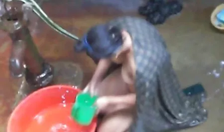 Грудаста красуня в племені воїн порно російських студентів