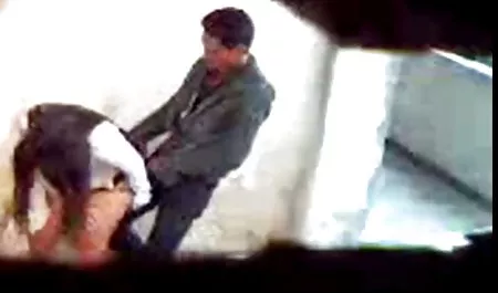 Підліток Еллі безкоштовне порно відео студентів Джеймс їсть в березні місяці