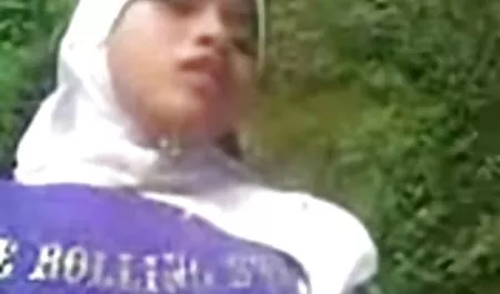 Еве солодкий підліток українське порно в гуртожитку отримує хардкор