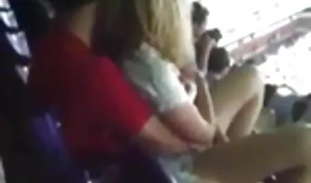 Сексуальна Тейлор змастив порно студенти росія і выебал