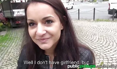 Просунутий півень, молодий Міккі студентки порно онлайн