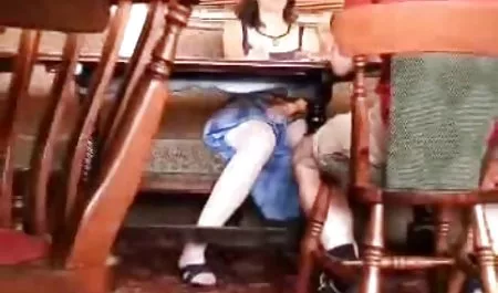 У порно студентів на вечірці відрядженні в барі готелю, зустрілися з чорного бика