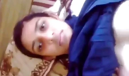 Для фотоапарата азіатських аматорські дівчата носять порно студентки дивитися